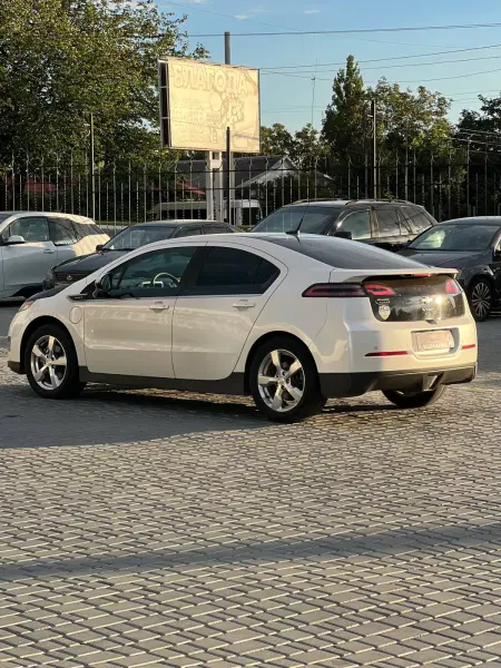 Chevrolet Volt, 2013