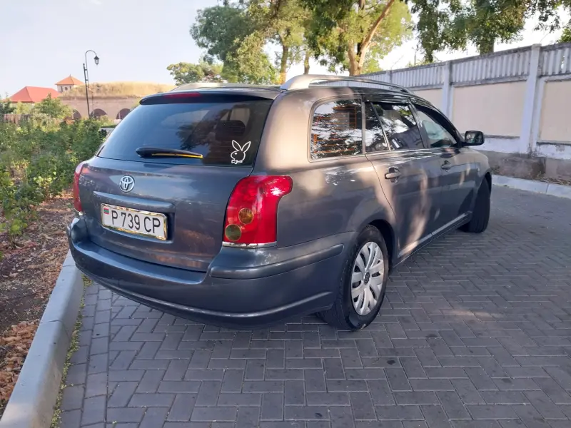 Toyota Avensis, 2004