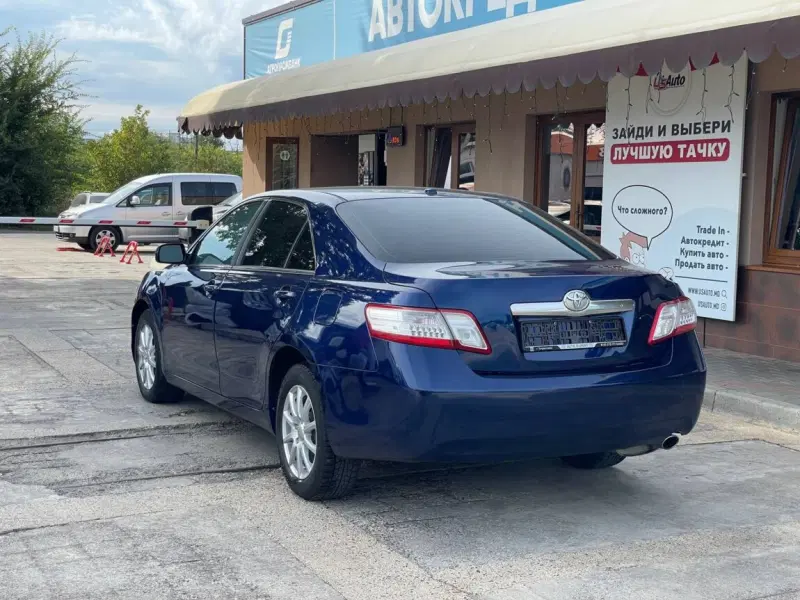 Toyota Camry, 2010