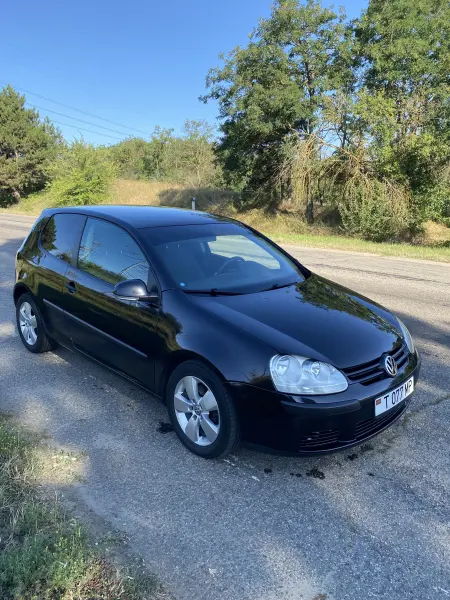 Volkswagen Golf, 2004