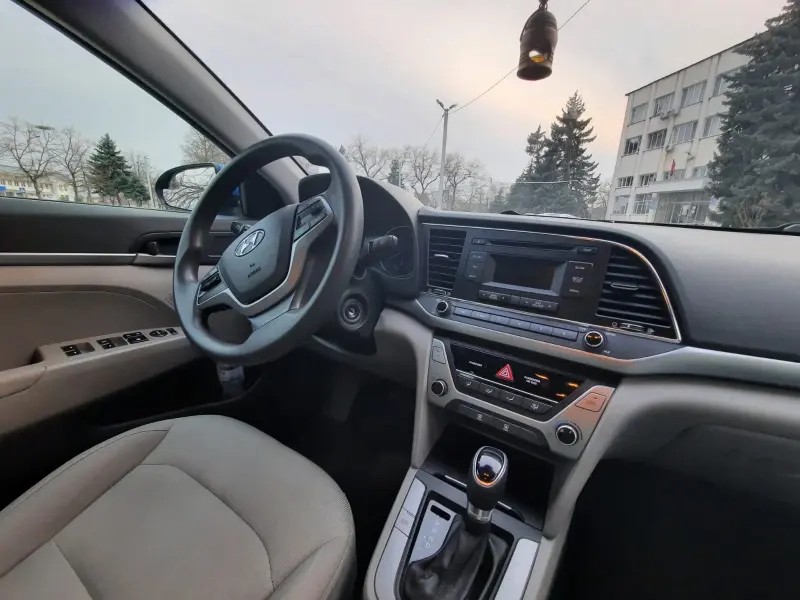 Hyundai Elantra, 2017