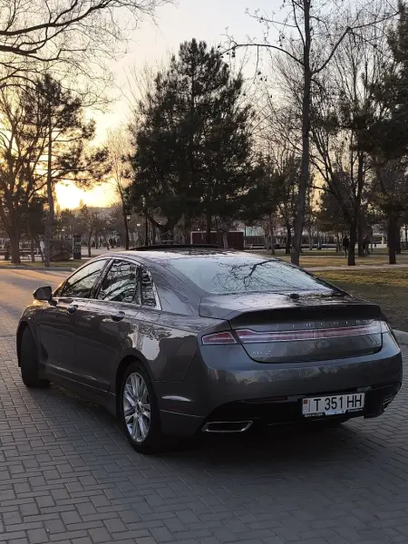 Lincoln MKZ, 2014