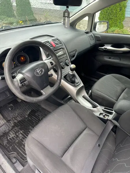 Toyota Auris, 2012