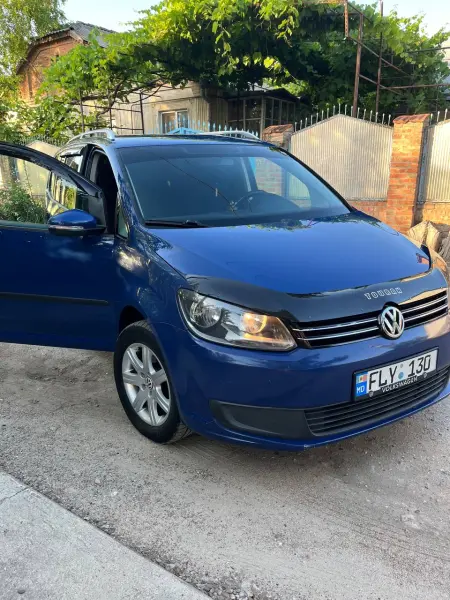 Volkswagen Touran, 2011