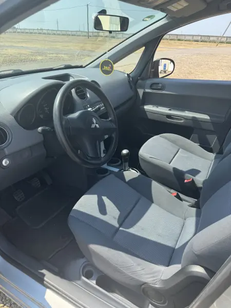 Mitsubishi Colt, 2005