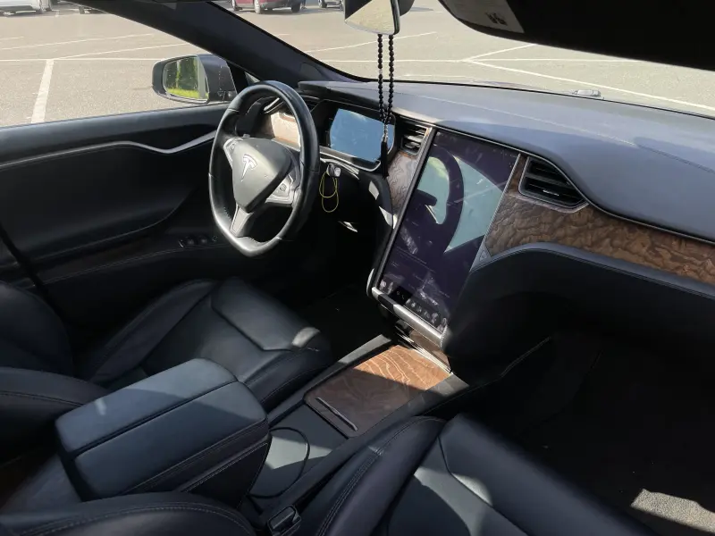 TESLA S, 2019