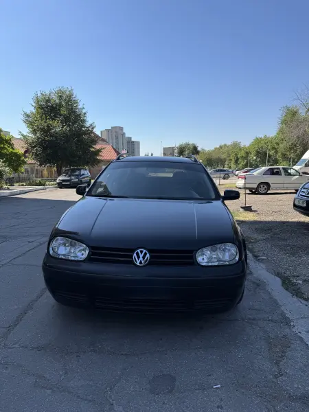 Volkswagen Golf, 2004