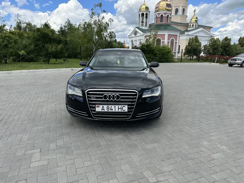 Audi A8, 2012