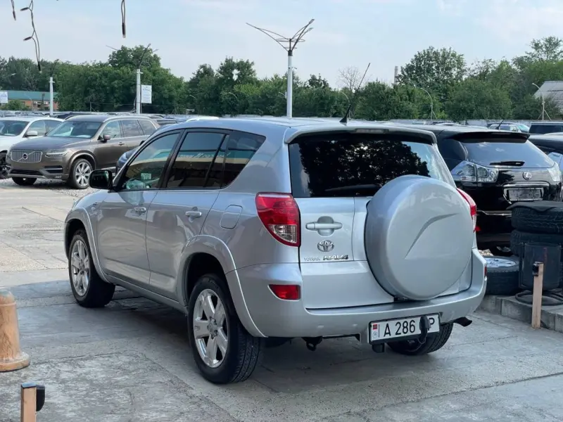 Toyota RAV4, 2007