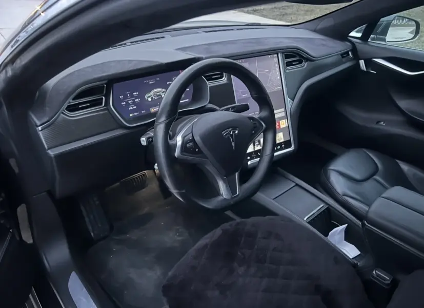 TESLA S, 2015