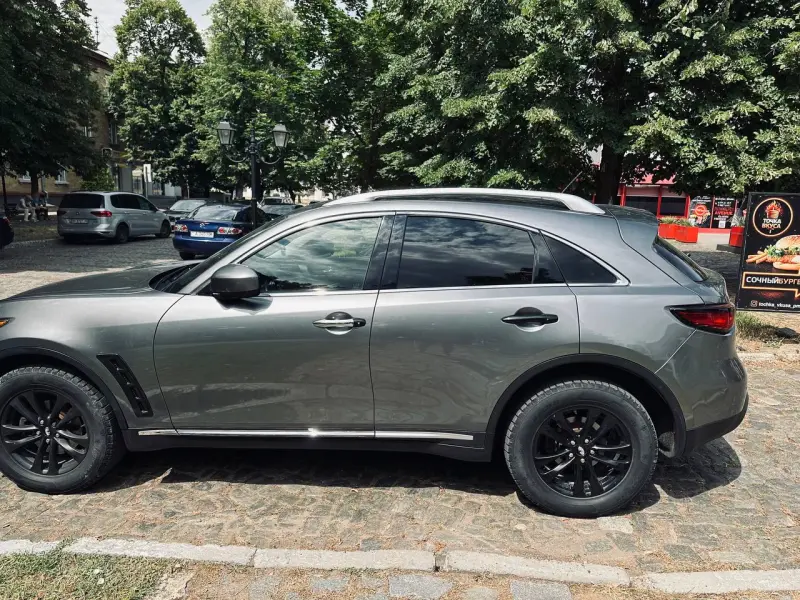 Infiniti FX-Series, 2012
