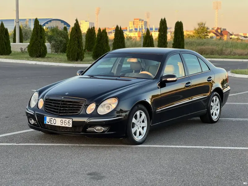 Mercedes-Benz E-Class, 2002