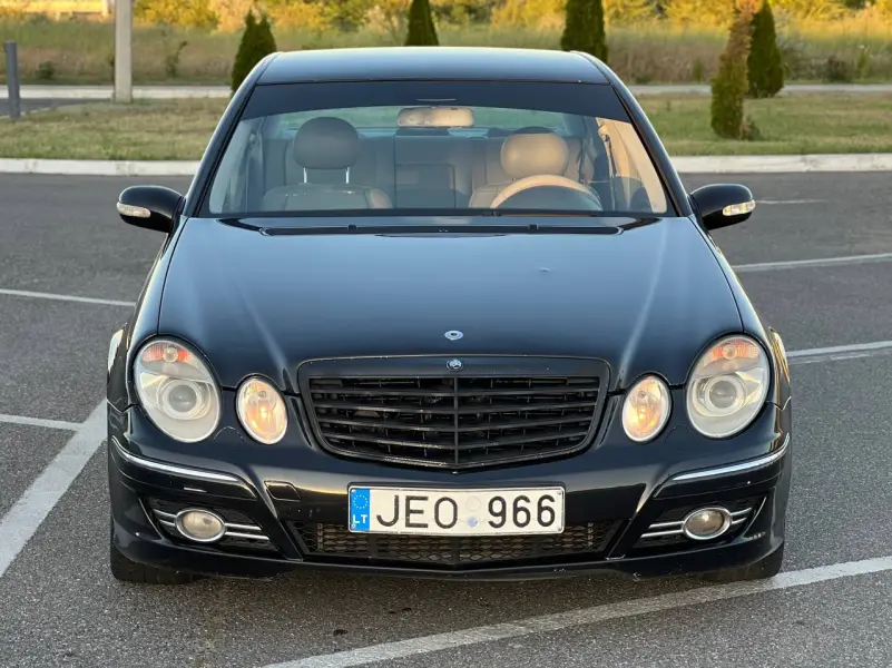 Mercedes-Benz E-Class, 2002