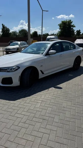 BMW 5 Series, 2022