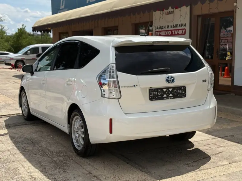 Toyota Prius, 2013