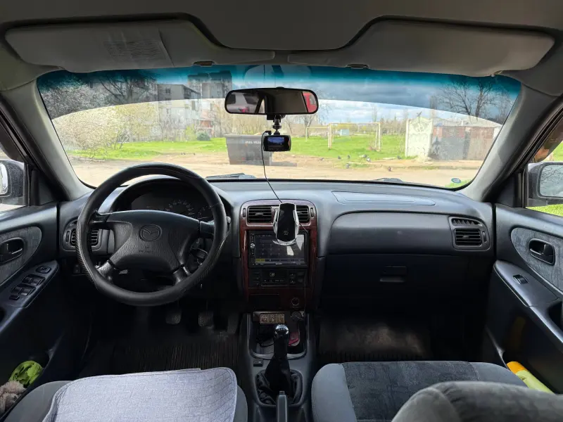 Mazda 626, 1999