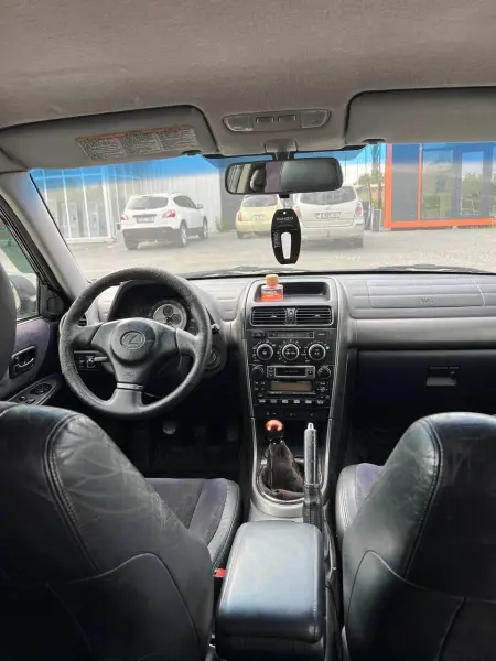 Lexus IS, 2000