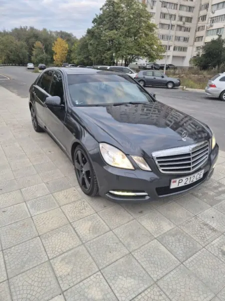 Mercedes-Benz E-Class, 2010