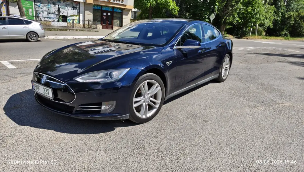 TESLA S, 2014
