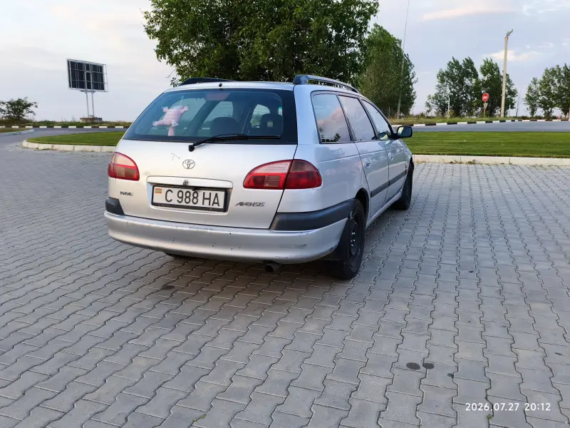 Toyota Avensis, 2002