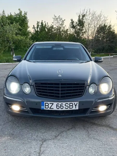 Mercedes-Benz E-Class, 2004