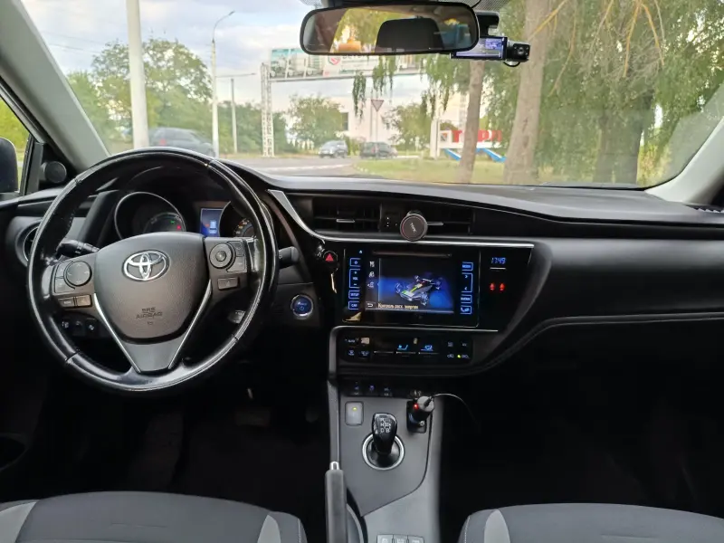 Toyota Auris, 2016