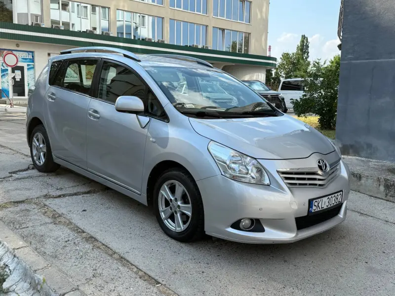 Toyota Corolla Verso, 2010