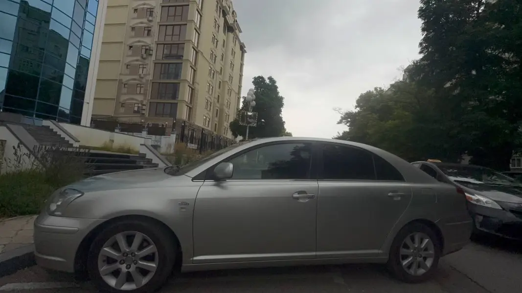 Toyota Avensis, 2006