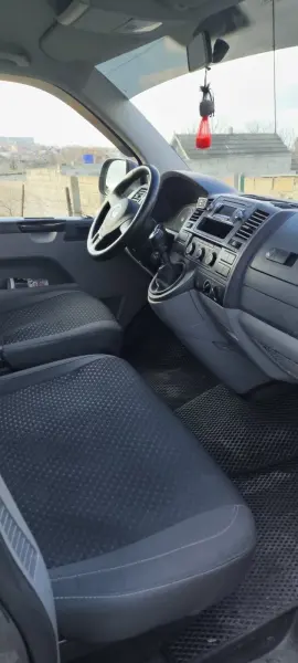 Volkswagen Caravelle, 2012