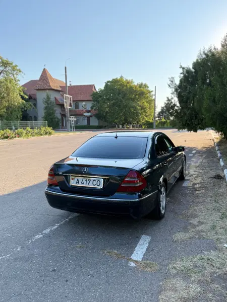 Mercedes-Benz E-Class, 2004