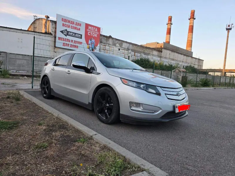 Chevrolet Volt, 2011