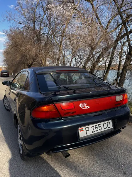 Mazda 323, 1997