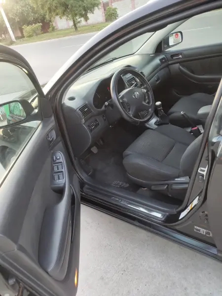 Toyota Avensis, 2006