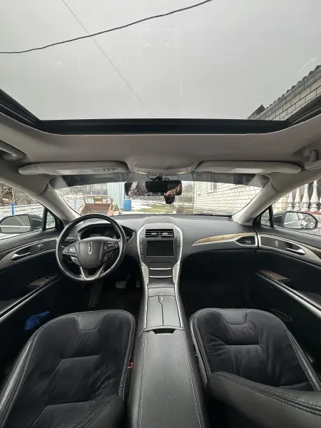 Lincoln MKZ, 2014