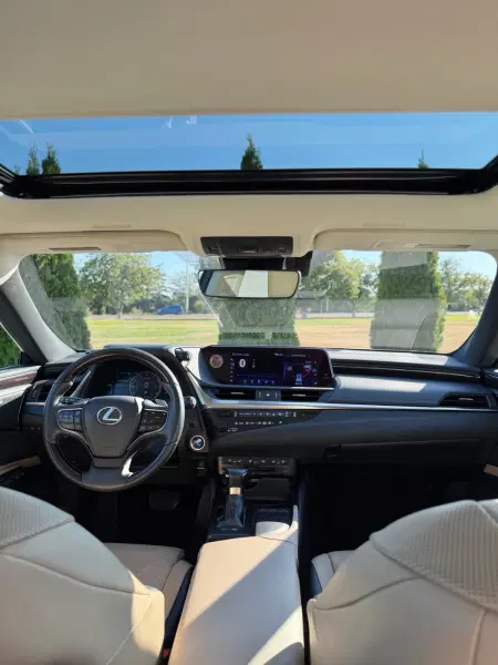 Lexus ES, 2020