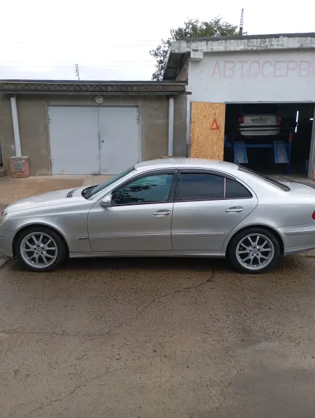 Mercedes-Benz E-Class, 2003