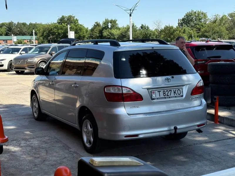 Toyota Avensis Verso, 2006