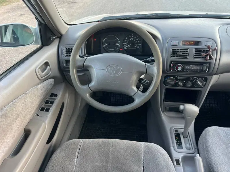 Toyota Corolla, 1999