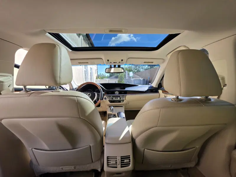 Lexus ES, 2014