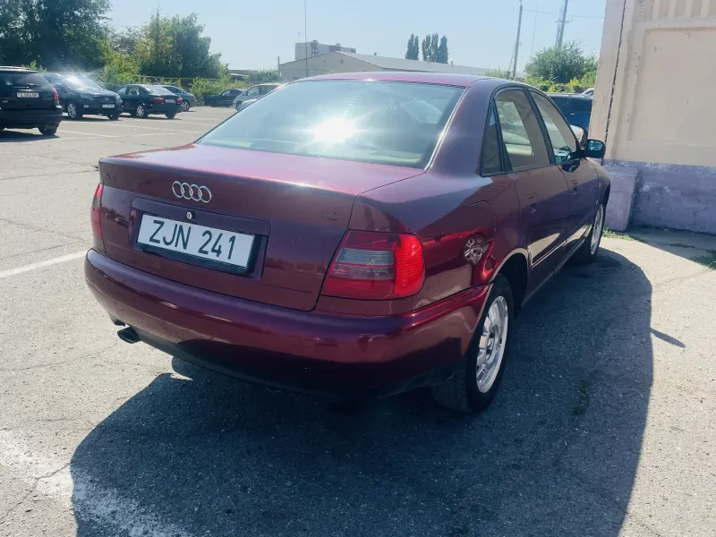 Audi A4, 1998