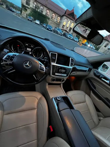 Mercedes-Benz ML-Class, 2012