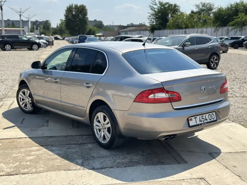 Skoda Superb, 2009