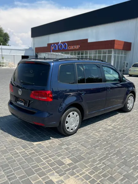 Volkswagen Touran, 2012