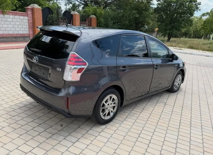 Toyota Prius, 2015