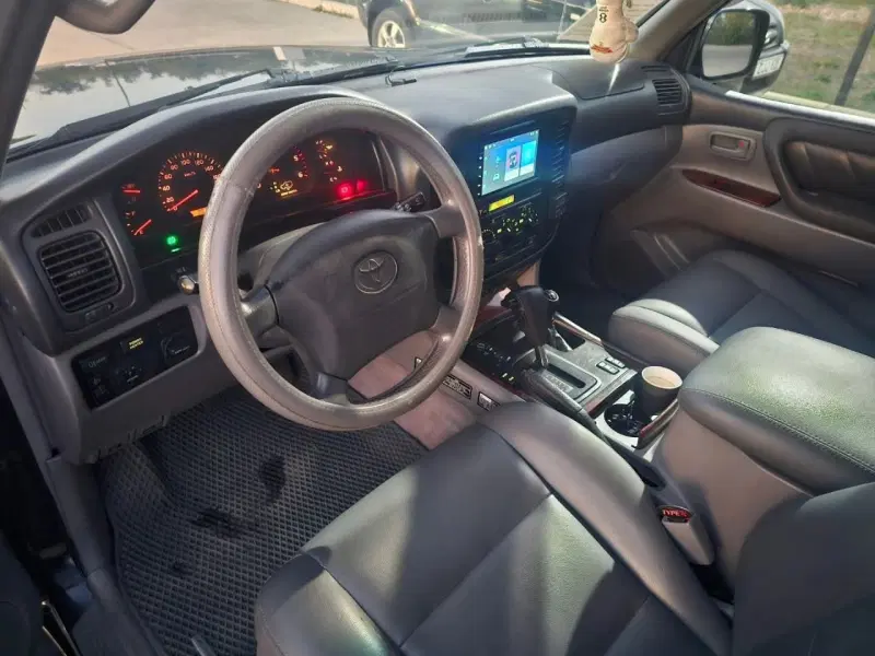 Toyota Land Cruiser, 2001
