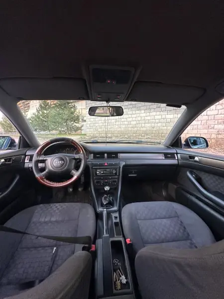 Audi A6, 2001