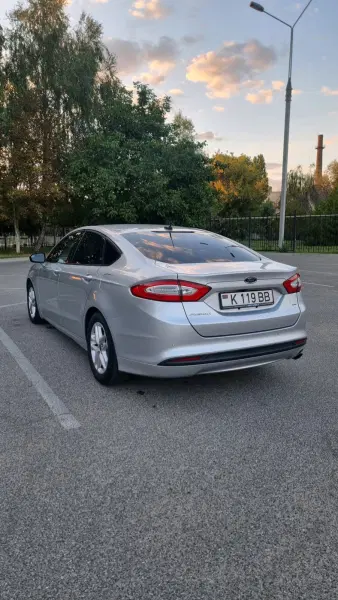 Ford Fusion, 2015