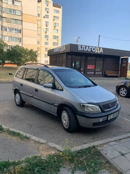 Opel Zafira, 2003