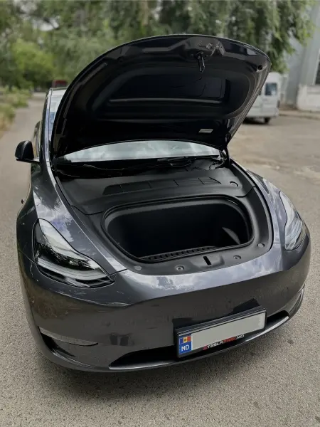 TESLA Y, 2023