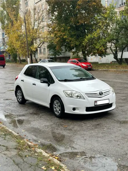 Toyota Auris, 2012
